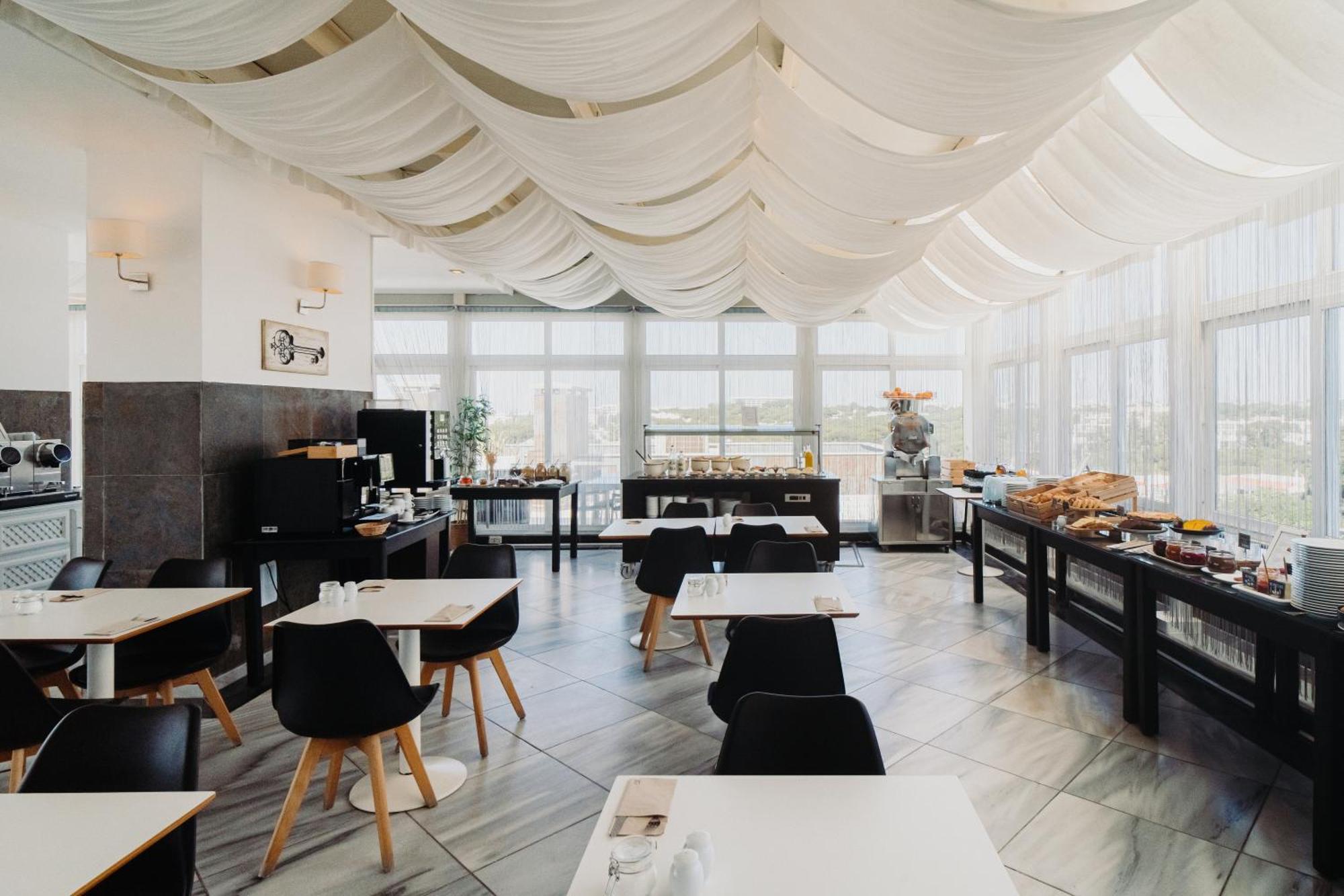 Velamar Boutique - Adults Friendly